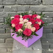 Цветочная композиция из Розы в коробке в Радуге