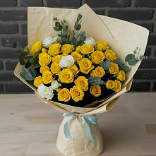 Букет цветов из:  Розы в Радуге