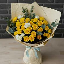 Букет цветов из:  Розы в Радуге