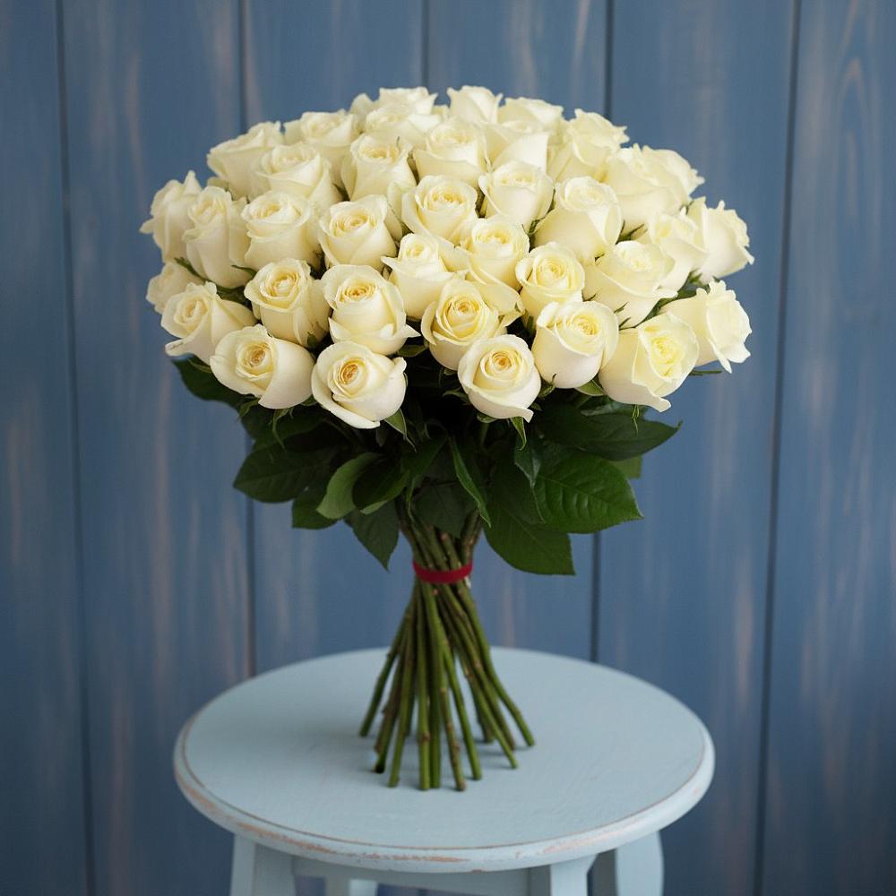 Букет 51 Белая роза Эдлесс Лав в Радуге