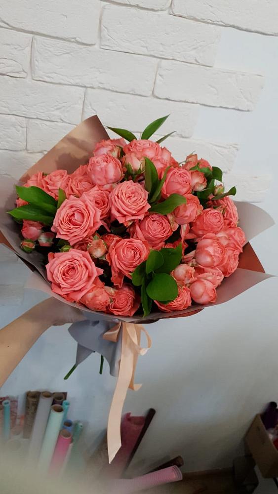 Букет цветов из: Розы в Радуге