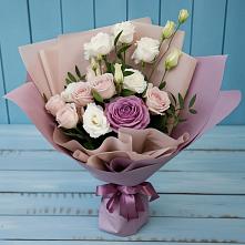 Букет цветов из:  Розы и Лизиантусы в Радуге
