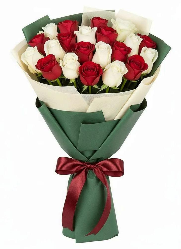 Букет Микс из красных и белых роз в Радуге