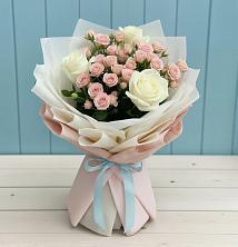 Букет цветов из:  Розы в Радуге