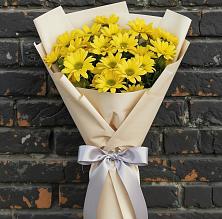 Букет цветов из:  Хризантемы в Радуге