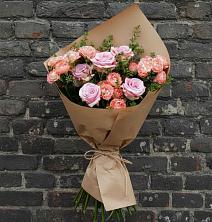 Букет цветов из:  Розы в Радуге