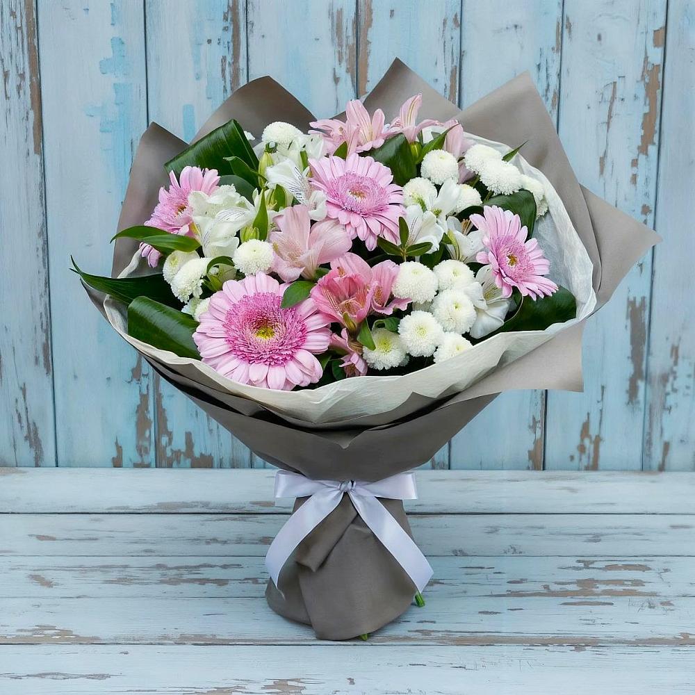 Букет цветов из: Герберы, Альстромерии и Хризантемы в Радуге