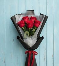 Букет цветов из:  Розы в Радуге