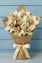 Букет цветов из:  Орхидеи и Розы в Радуге